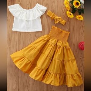Toddler girls ruffle blouse & shirred skirt